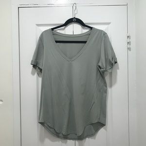 lululemon x taryn toomey Love Tee sz 8